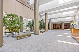347 W 57th St in New York, NY - Building Photo - Building Photo