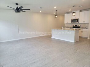 7694 Momentum Pkwy in Wesley Chapel, FL - Building Photo - Building Photo