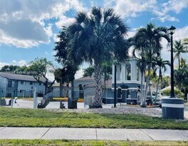 7060 NW 179th St in Miami Gardens, FL - Building Photo