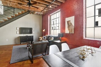 1041 Constance St in New Orleans, LA - Building Photo - Building Photo