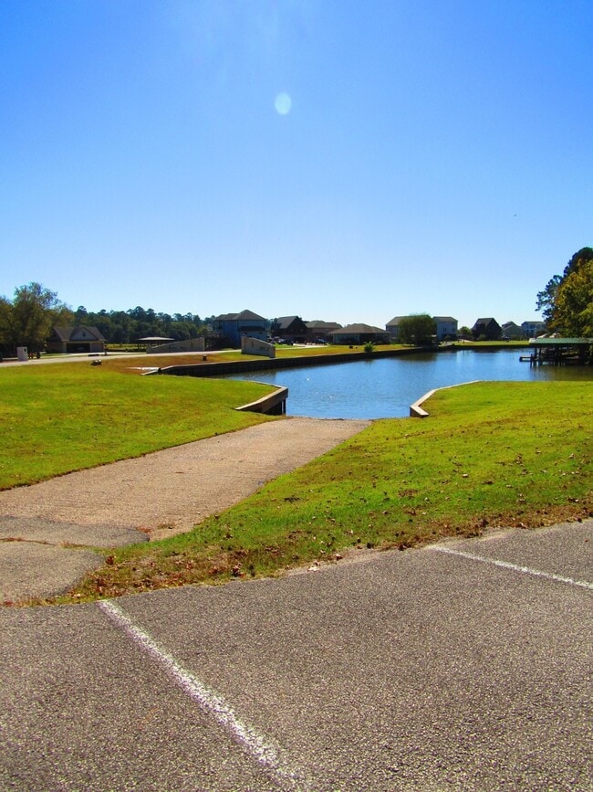 31 Hunters Creek Dr in Huntsville, TX - Building Photo - Building Photo