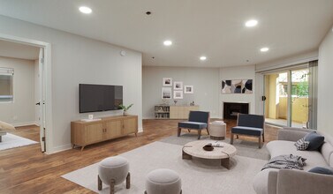 Broadcast Center in Los Angeles, CA - Foto de edificio - Building Photo