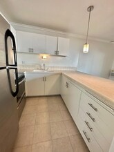 7545 Hampton Ave in West Hollywood, CA - Building Photo - Building Photo