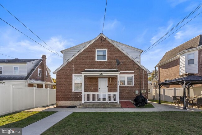 821 Stanbridge St in Norristown, PA - Building Photo - Building Photo