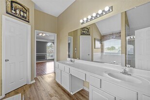 2018 Waverly Glend Dr in Katy, TX - Building Photo