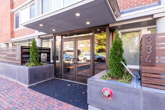 330 Harvard St, Unit 4 in Cambridge, MA - Building Photo - Building Photo