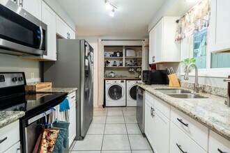 4106 NE Senate St in Portland, OR - Building Photo - Building Photo