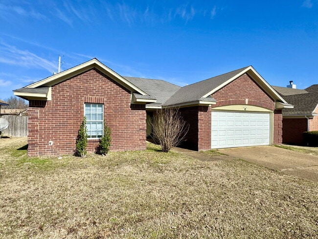 6416 Valley Oak Dr in Memphis, TN - Building Photo - Building Photo