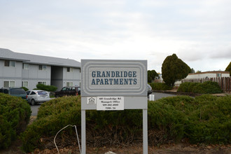 Grandridge Apartments in Grandview, WA - Building Photo - Building Photo