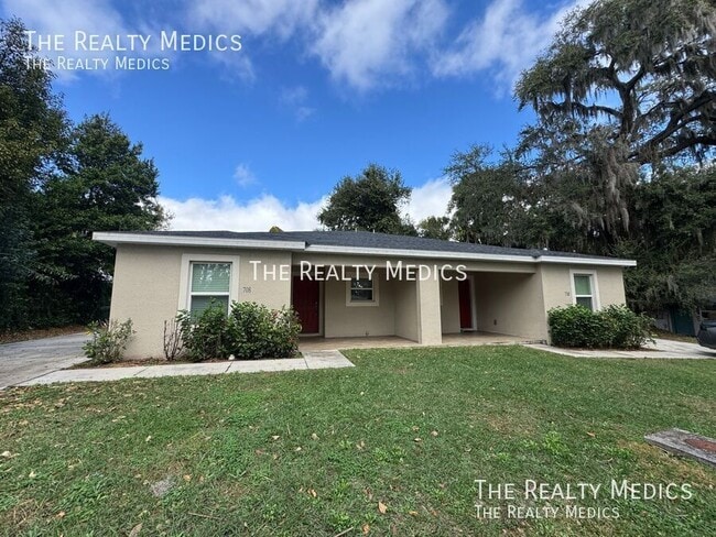 708 Bon Air St in Lakeland, FL - Building Photo - Building Photo