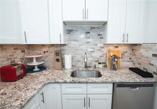 99 Almy St in Providence, RI - Building Photo - Building Photo