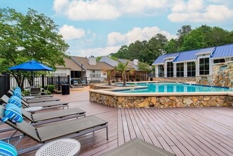 Windsor Peachtree Corners in Peachtree Corners, GA - Foto de edificio - Building Photo