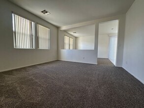 9469 Vast Valley Ave in Las Vegas, NV - Building Photo - Building Photo