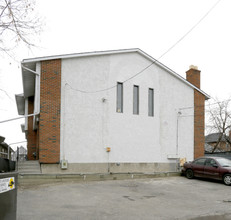 419 13th St NW in Calgary, AB - Building Photo - Building Photo