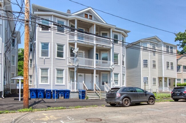 550-560 Atlantic St in Bridgeport, CT - Building Photo - Building Photo