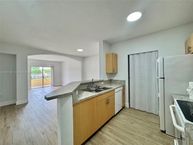 property at 1903 Belmont Ln