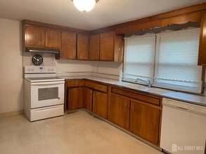 123 Highland Ave in Highland Park, NJ - Building Photo - Building Photo