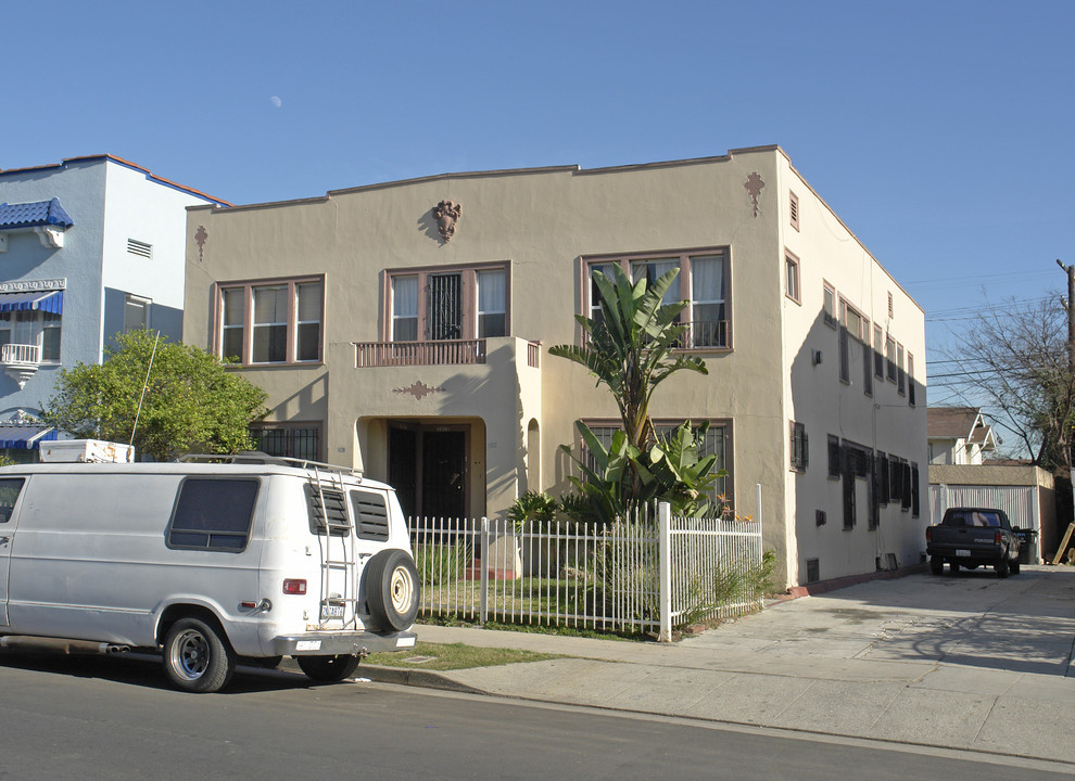 1420 S Bronson Ave in Los Angeles, CA - Building Photo