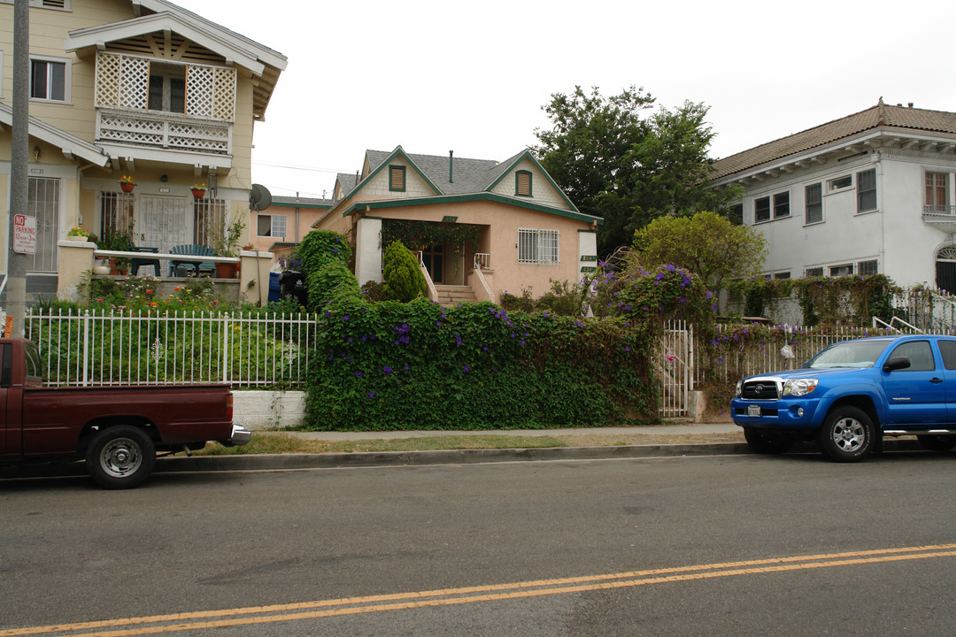 234 S Vendome St in Los Angeles, CA - Building Photo