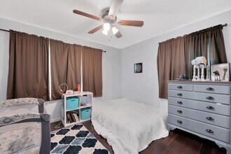 1126 Coral Dr in Niceville, FL - Foto de edificio - Building Photo