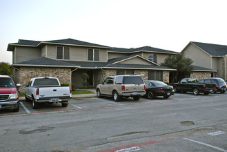 Parkway East Townhomes in Arlington, TX - Building Photo - Building Photo