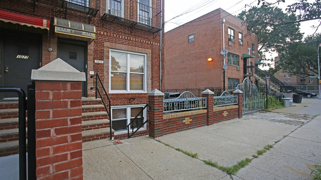 1079 Hegeman Ave in Brooklyn, NY - Building Photo - Building Photo