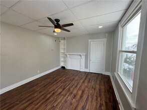 306 E Wallace Ave in New Castle, PA - Building Photo - Building Photo