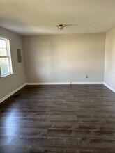 909 Modena Rd in Decherd, TN - Building Photo - Building Photo