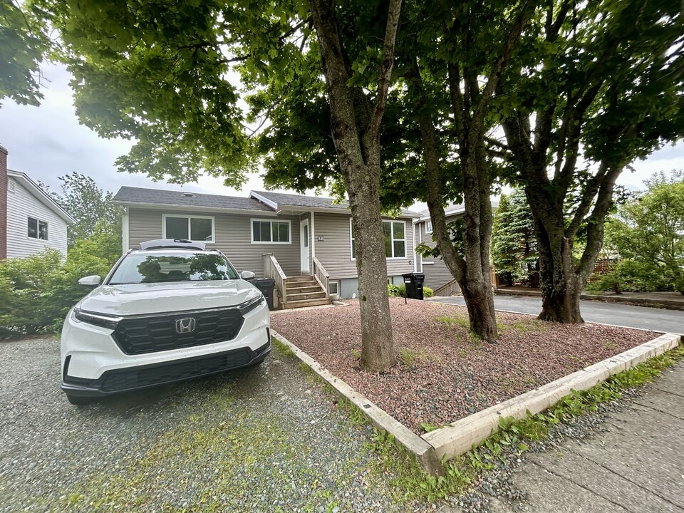 58 Larkhall St in St John's, NL - Building Photo