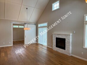 2439 NW Drouillard Ave in Bend, OR - Building Photo - Building Photo