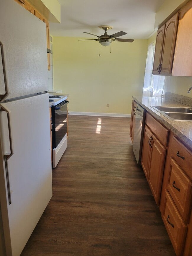 1612 Lucks Rd in Reynoldsburg, OH - Building Photo - Building Photo