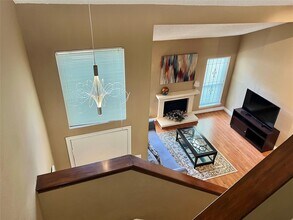 1962 Augusta Dr in Houston, TX - Building Photo - Building Photo