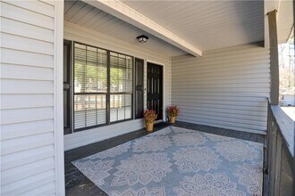 736 Regina Ct NW in Lawrenceville, GA - Building Photo - Building Photo