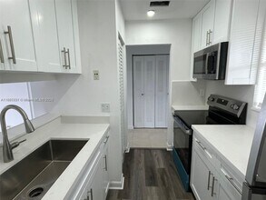 3246 NW 103rd Terrace in Coral Springs, FL - Building Photo - Building Photo