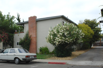 470 California St in Santa Clara, CA - Building Photo - Building Photo