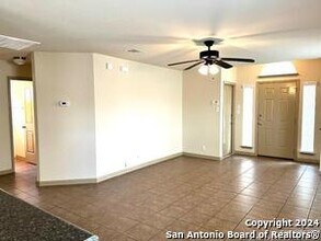 777 Great Oaks Dr in New Braunfels, TX - Building Photo - Building Photo