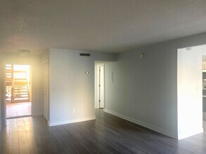3417 Clark Rd in Sarasota, FL - Building Photo - Building Photo