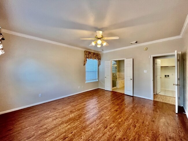 property at 2339 Plantation Bend Dr