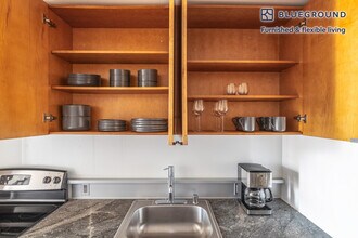 288 106th Ave NE, Unit SI FL20-ID119 in Bellevue, WA - Building Photo - Building Photo