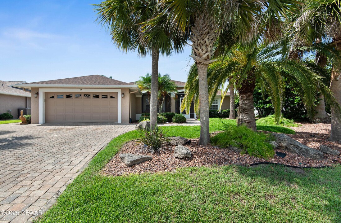 15 Coolidge Ct in Palm Coast, FL - Building Photo