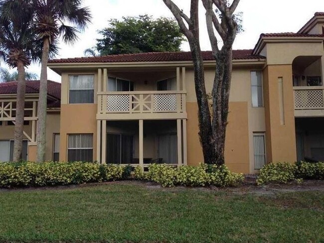 4823 Via Palm Lakes in West Palm Beach, FL - Building Photo - Building Photo