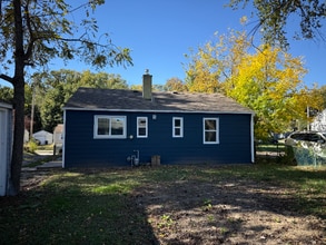 1026 38th St in Moline, IL - Building Photo - Building Photo
