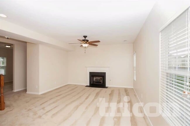 2037 Silverton Cir in Spring Hill, TN - Building Photo - Building Photo