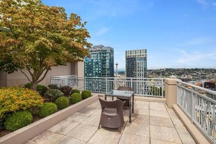 819 Virginia St, Unit The Cosmopolitan in Seattle, WA - Building Photo