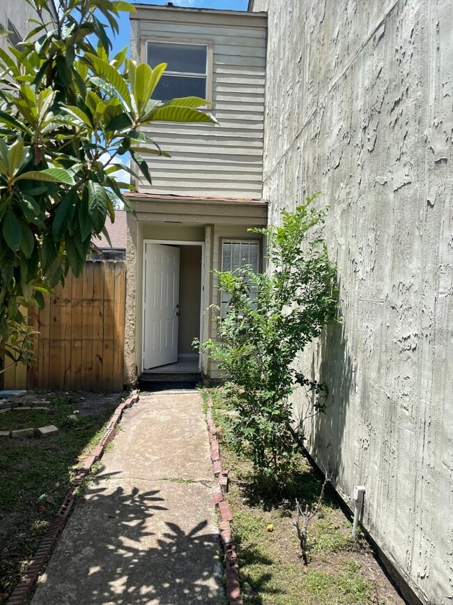 12510 Manor Ct in Houston, TX - Building Photo - Building Photo