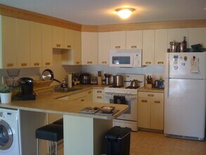 5 Roedean Drive, Unit Apt. 101 in Nashua, NH - Building Photo - Building Photo