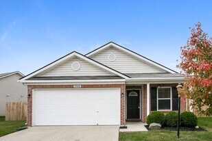 5558 Wild Horse Dr in Indianapolis, IN - Building Photo
