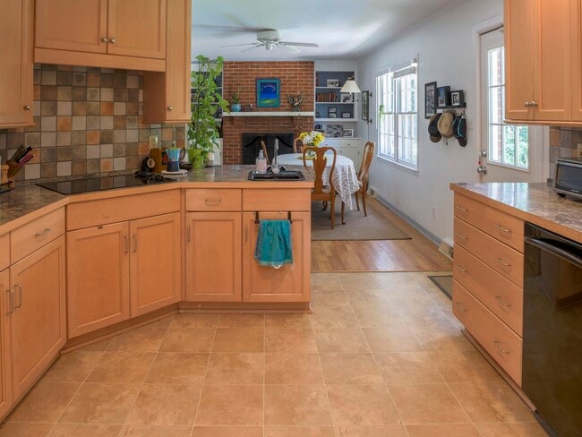 703 Longview St in Greensboro, NC - Building Photo - Building Photo