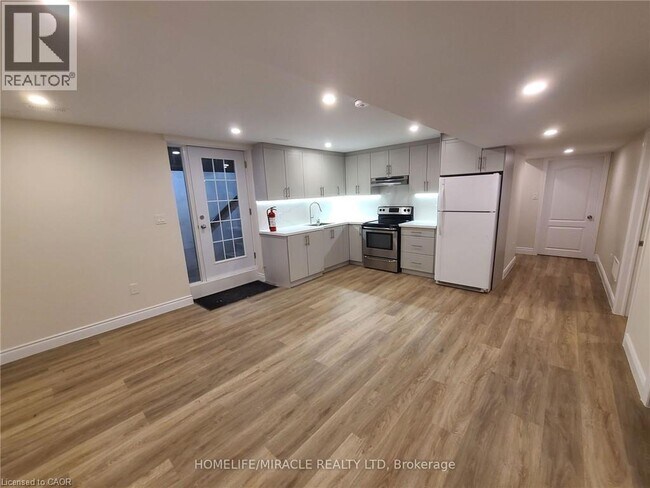 454 Westhaven St in Waterloo, ON - Building Photo - Building Photo