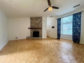 6211 NW 44th Pl in Gainesville, FL - Building Photo - Building Photo